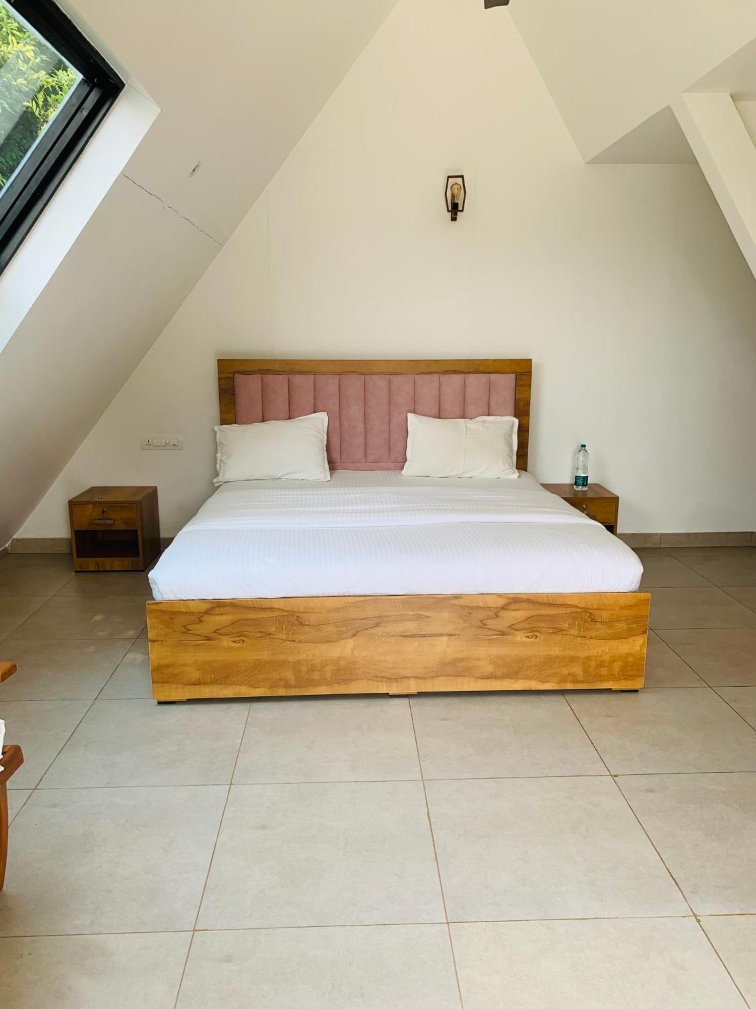 Bed and Breakfast Misty Hideout Kakkadampoyil Екстер'єр фото