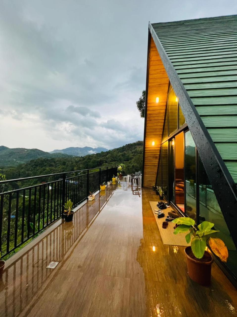Bed and Breakfast Misty Hideout Kakkadampoyil Екстер'єр фото